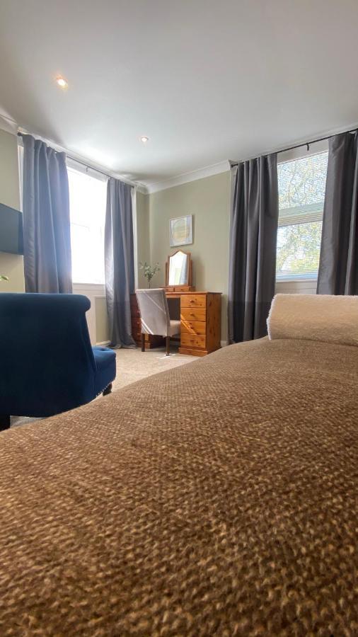 Hotel Ernespie House